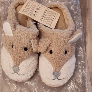 🎁 Beige Slippers *New 8-9 size